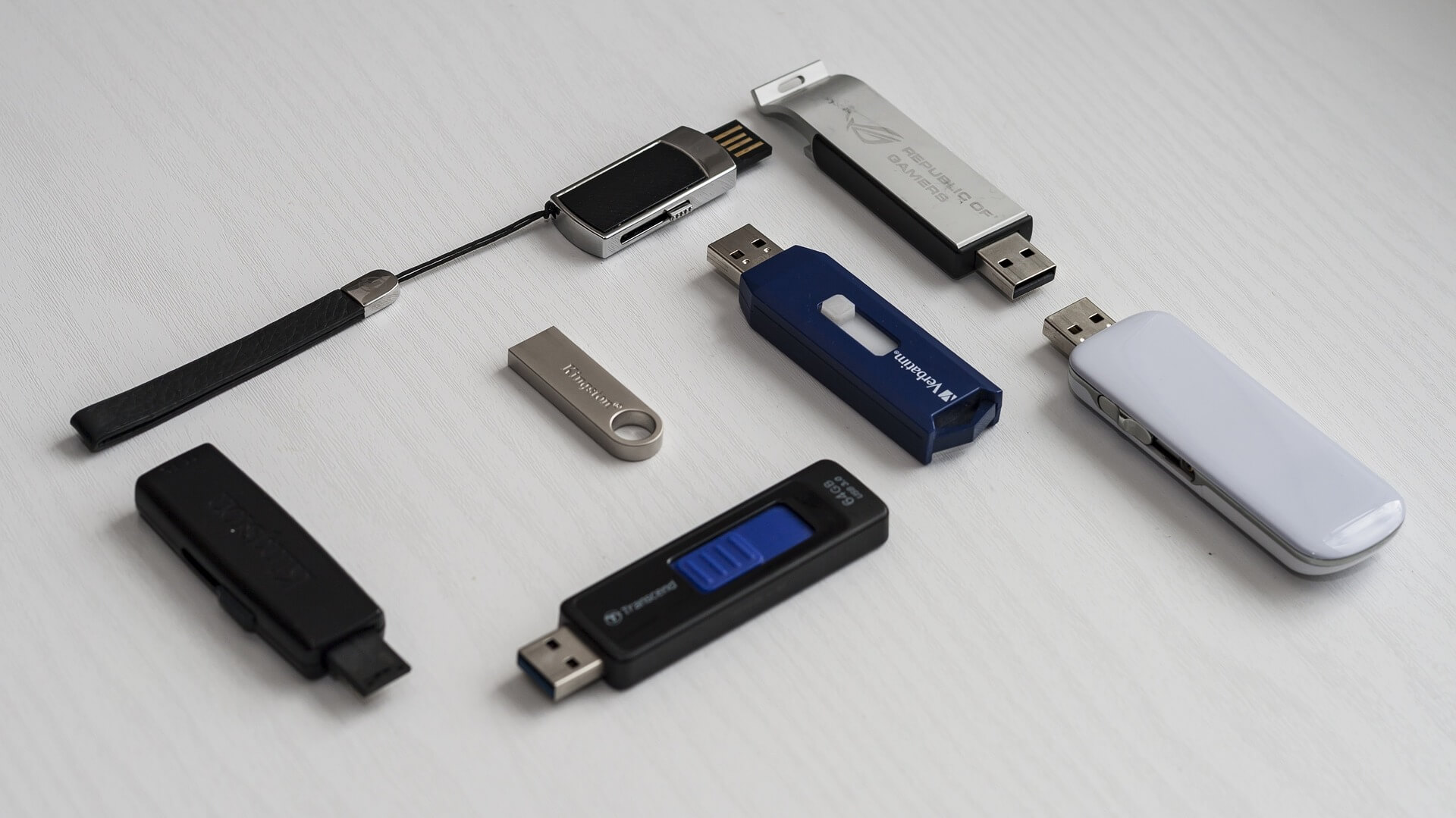 Was ist ein USBStick? techfacts.de