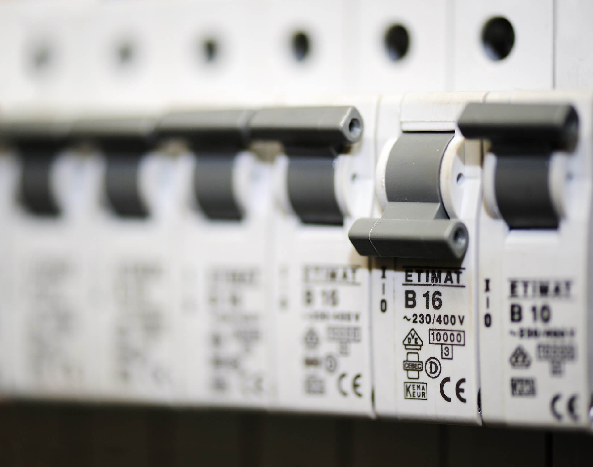 16 Ampere Sicherung: wie viele Steckdosen / Watt möglich? 