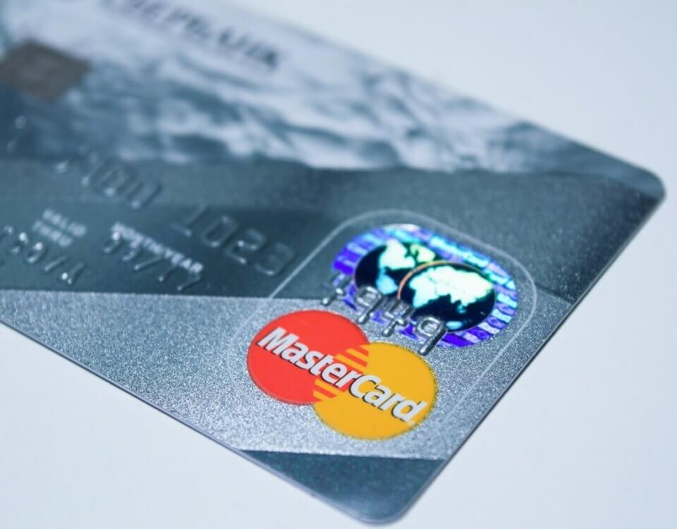 plastic-card-1647376_1280